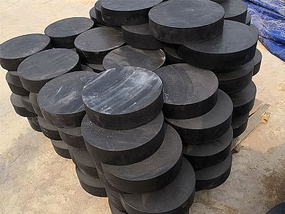 龙里县板式橡胶支座由若干层橡胶片与薄钢板经加压硫化